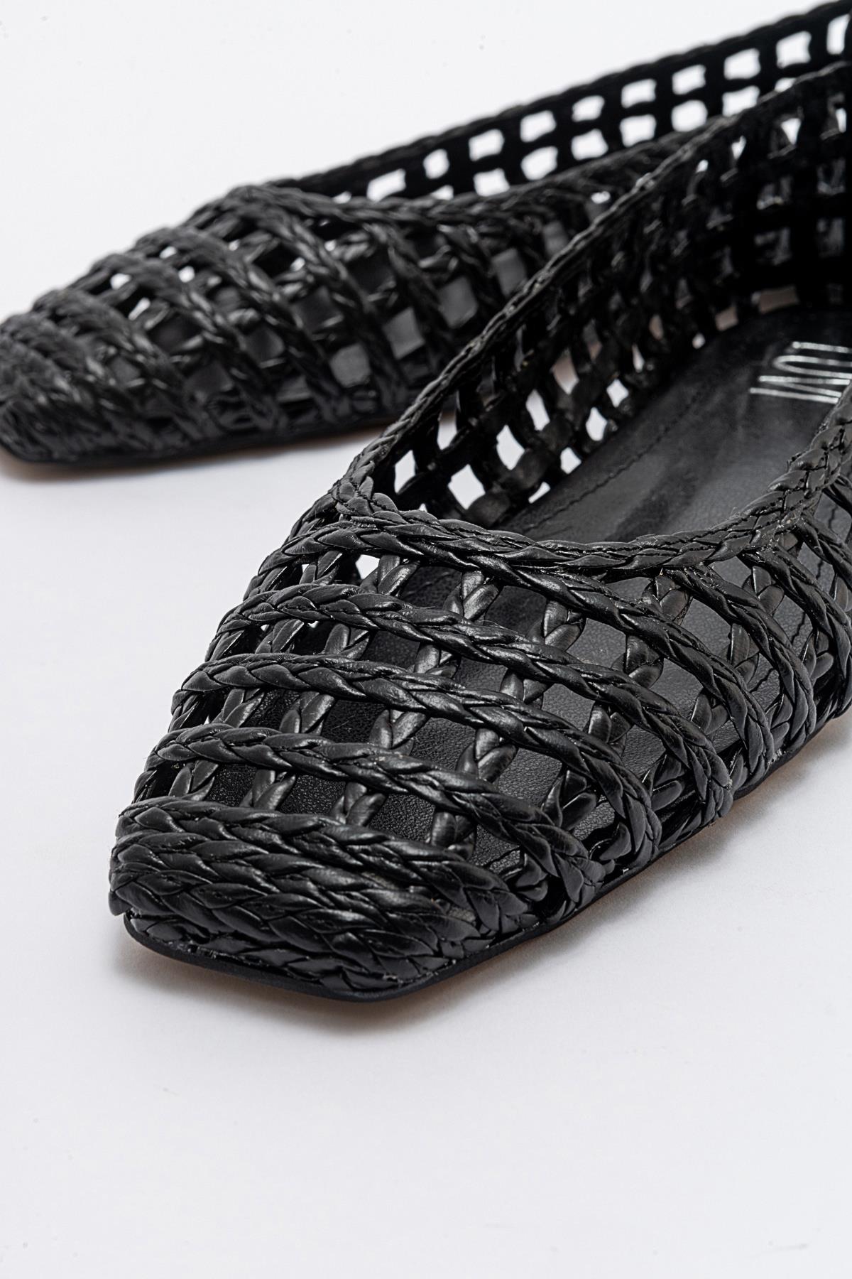 Arcola - Black Knitted Pattern Ballet Flat – detail view showing leather, black, Vowalisse