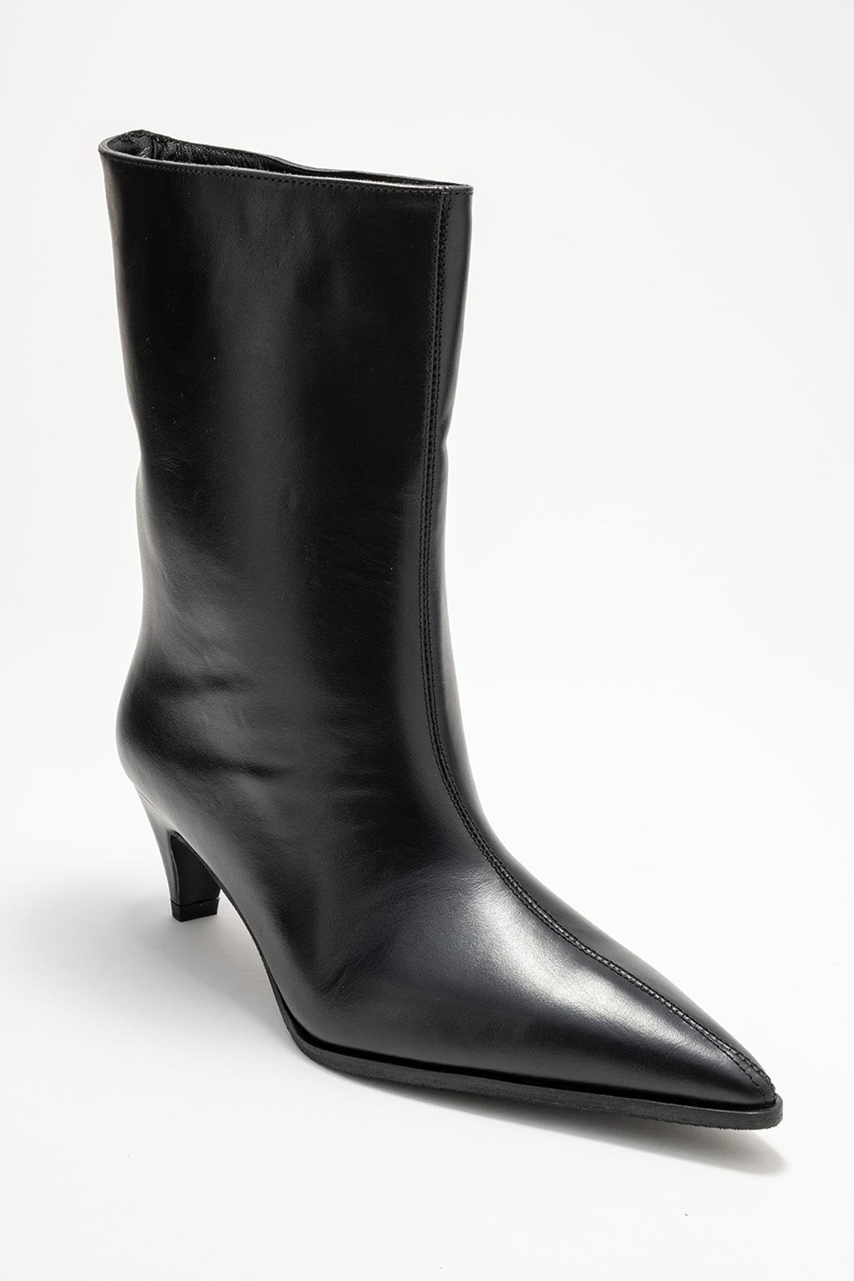 Aleo - Black Genuine Leather Pointed Toe Short Heel Boot – detail view showing leather, black, Vowalisse