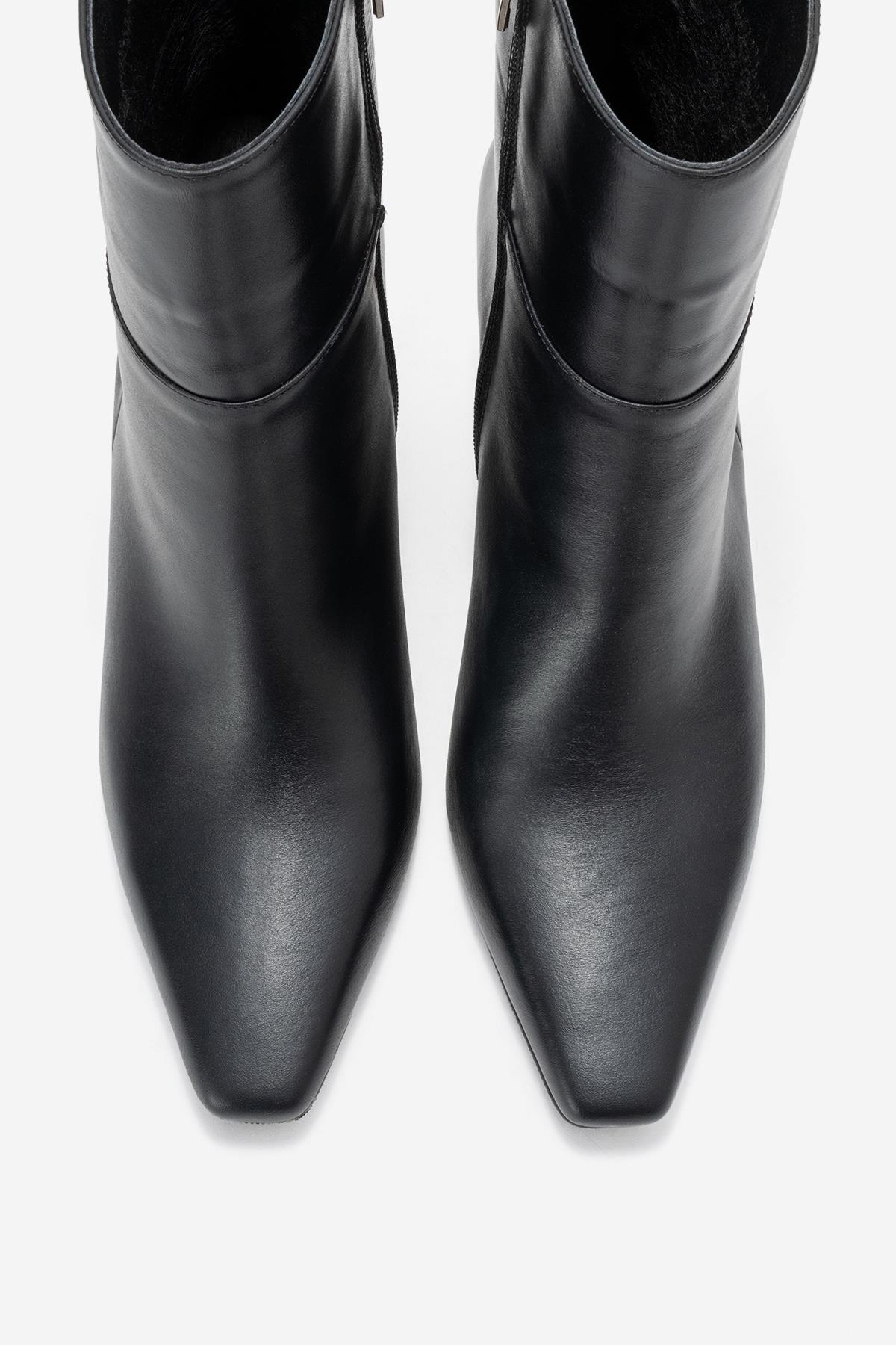 Kyoto - Black Genuine Leather Block Heel Boot – side view showing leather, black, Vowalisse