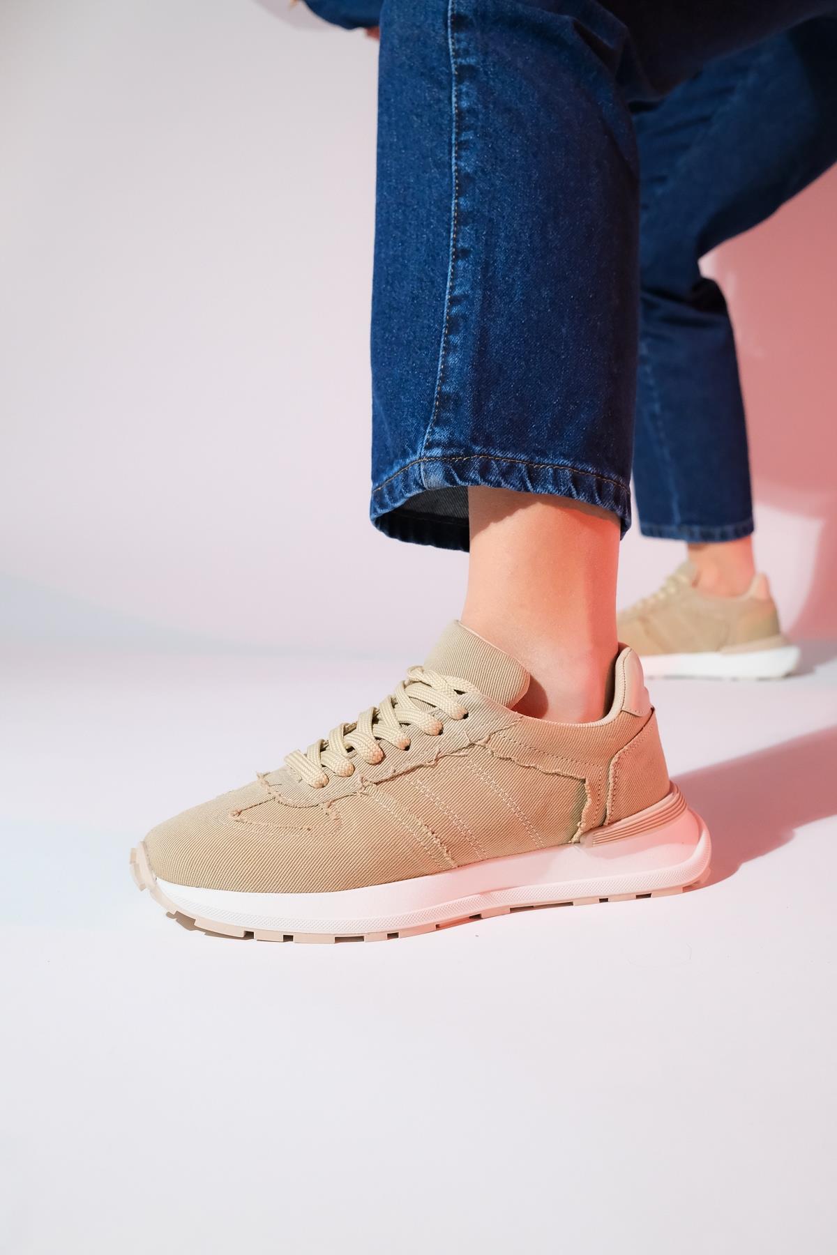 Rafael - Beige Denim Sport Sneaker – heel view showing leather, red, Vowalisse