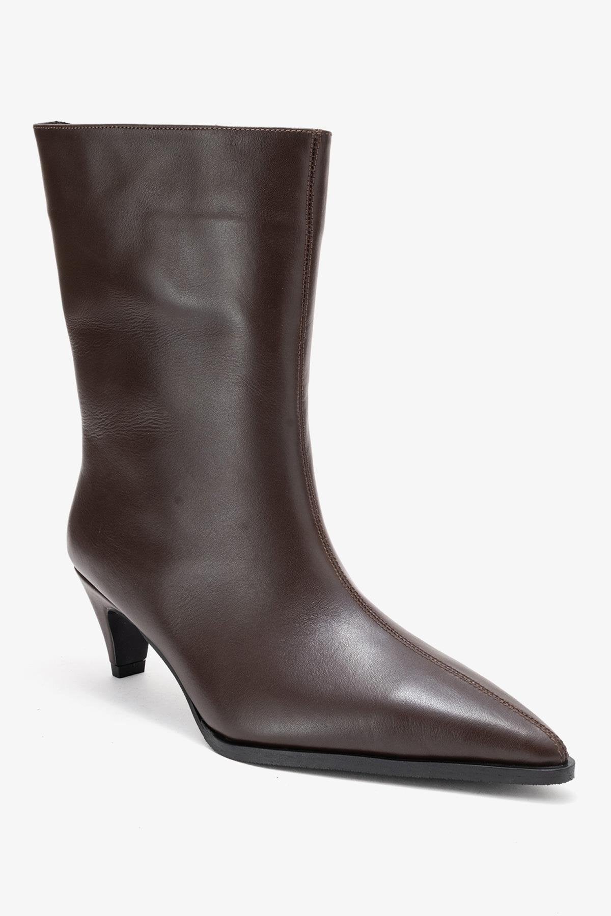 Aleo - Brown Genuine Leather Pointed Toe Low Heel Boot – detail view showing leather, Vowalisse