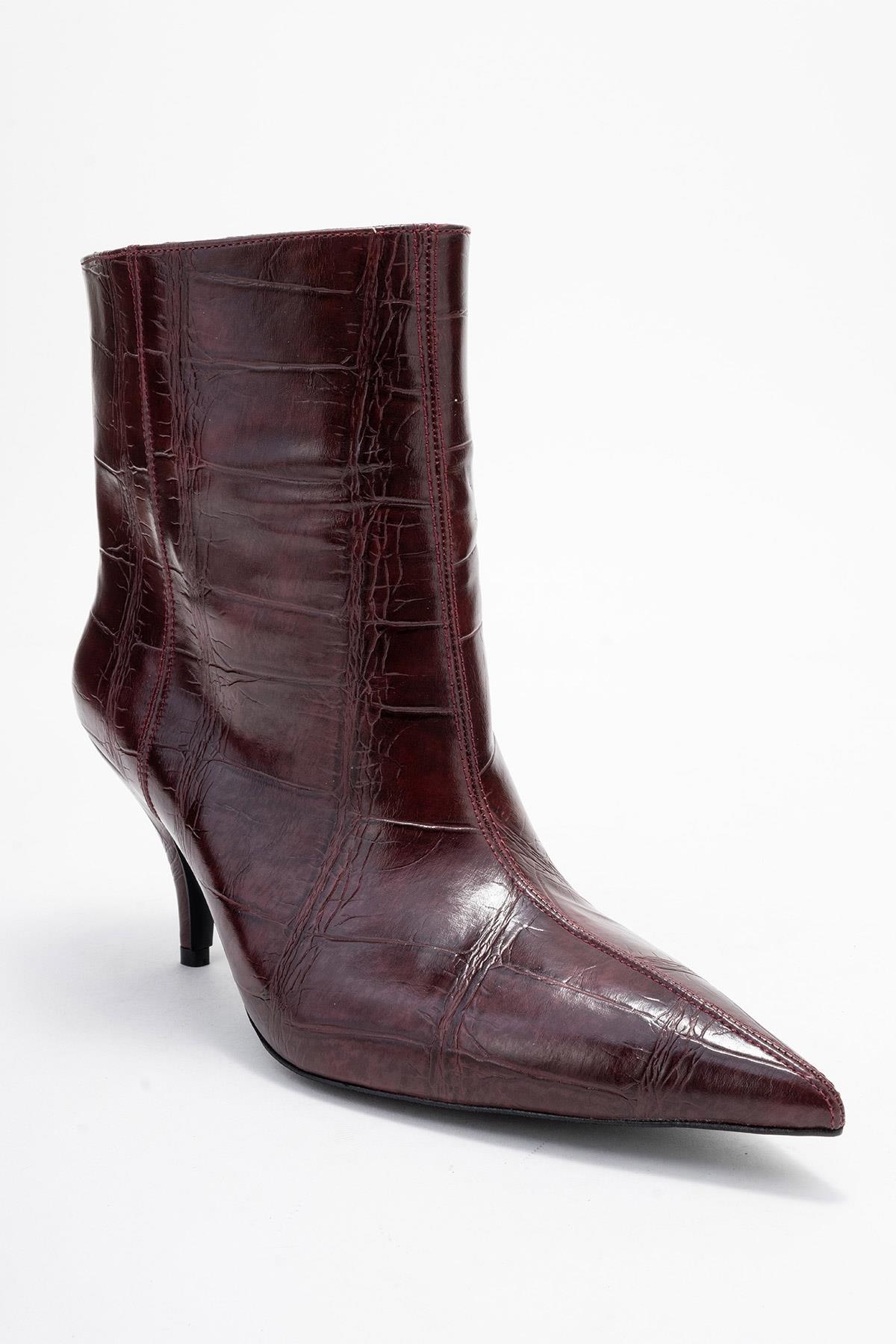 Brivelle - Burgundy Printed Pointed Toe Kitten Heel Boot – detail view showing leather, Vowalisse