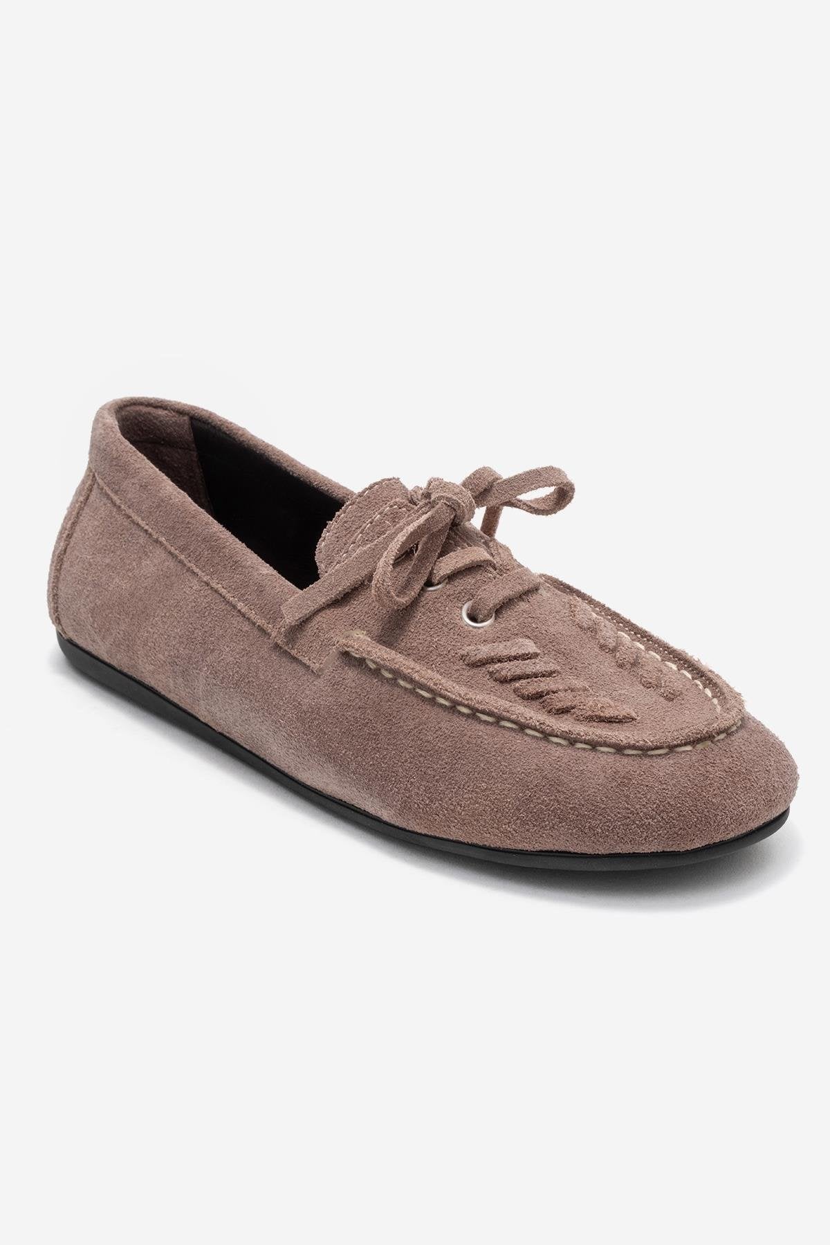 Lorven - Taupe Genuine Leather Lace-Up Loafer – detail view showing lace, leather, Vowalisse