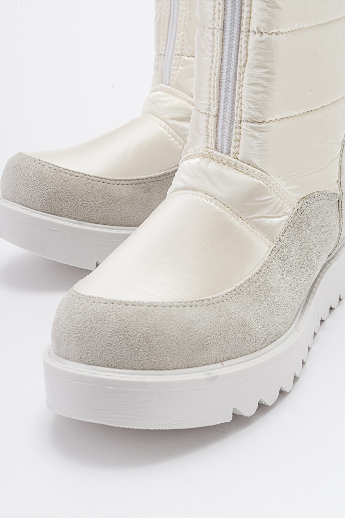 Vay - White Zip-Up Snow Boot – back view showing leather, white, Vowalisse