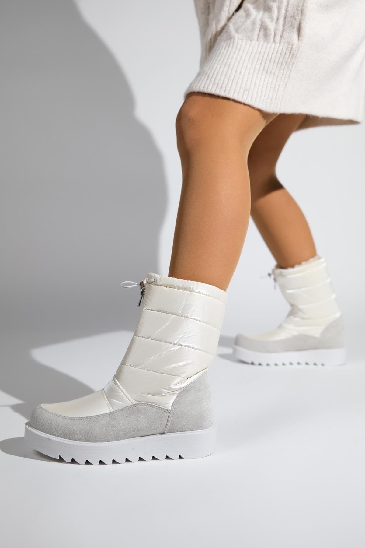 Vay - White Zip-Up Snow Boot – sole view showing leather, white, Vowalisse