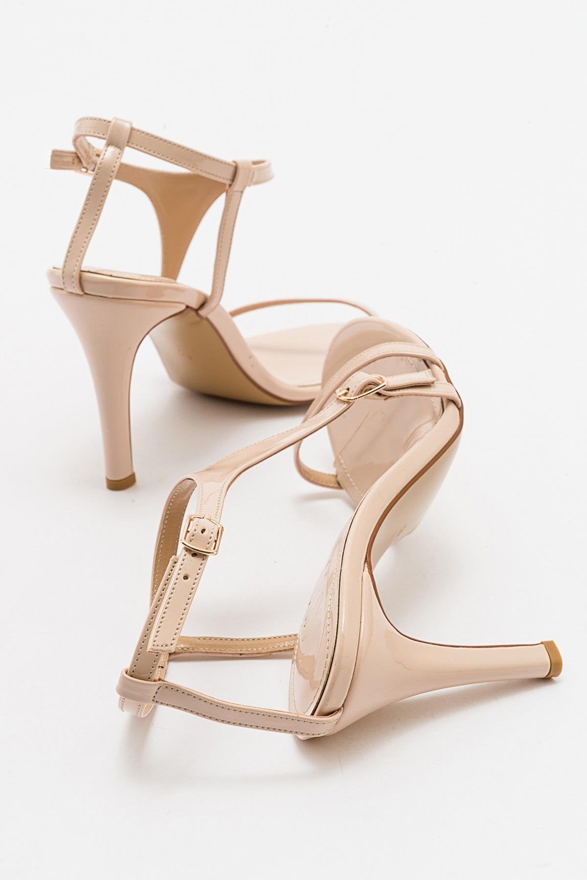 Molde - Beige Patent Stiletto Heel Shoe – side view showing leather, Vowalisse
