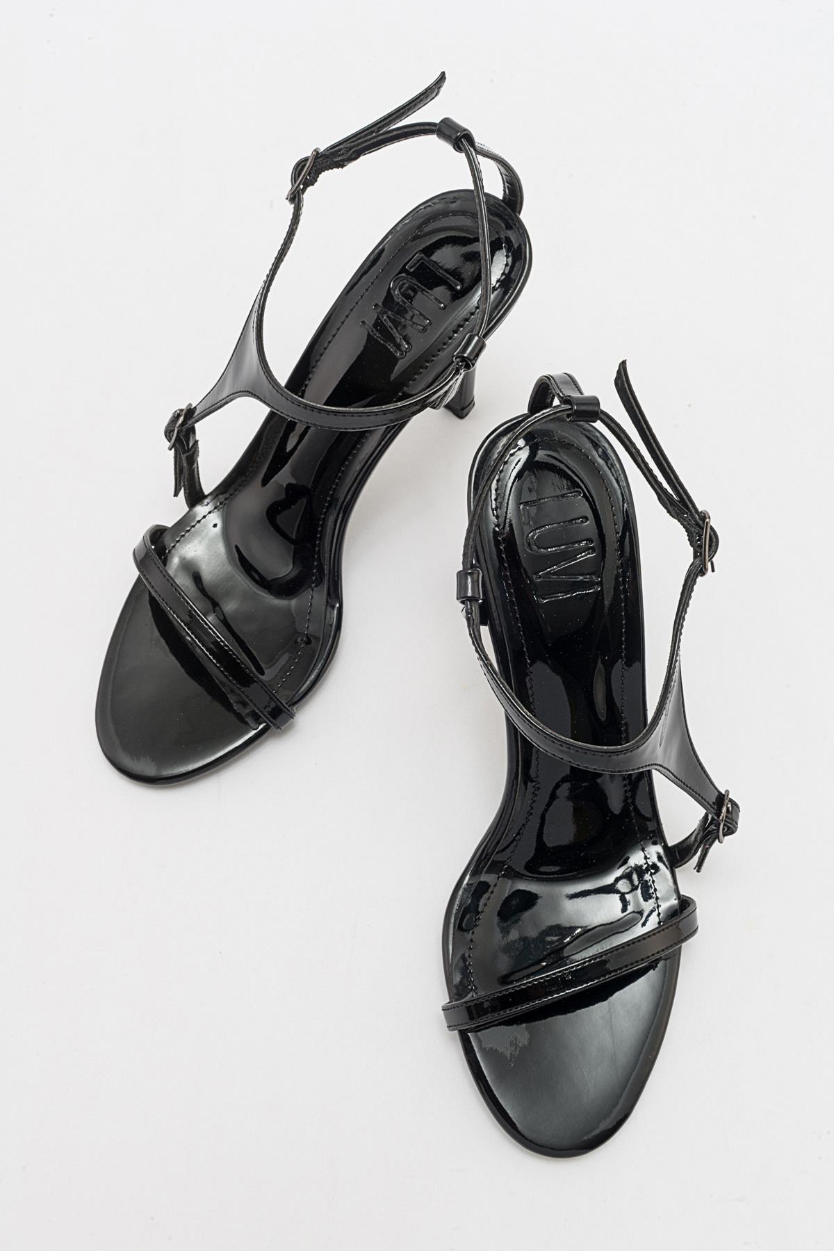 Molde - Black Patent Stiletto Heel Shoe – heel view showing leather, black, Vowalisse