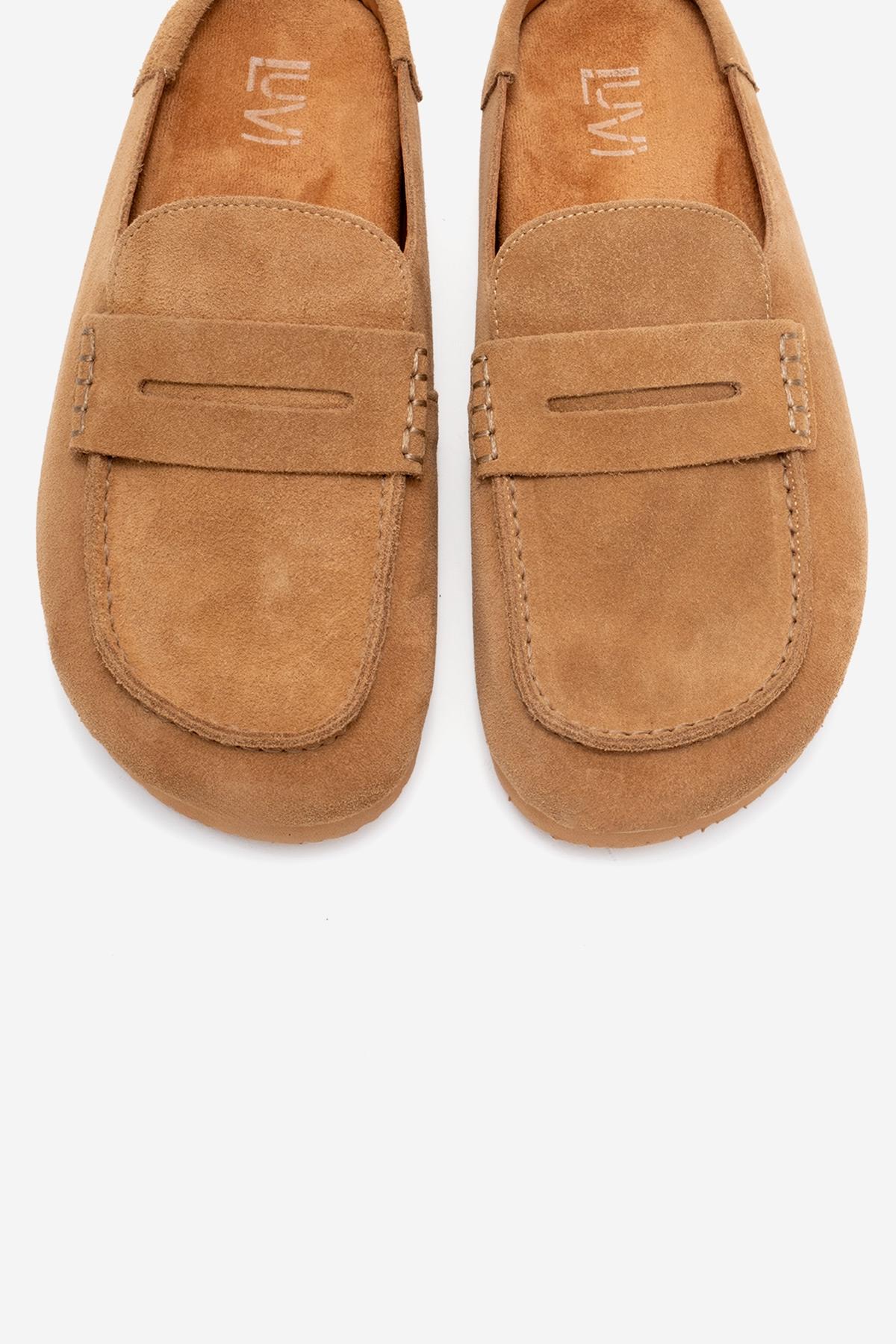 Priva - Taupe Suede Genuine Leather Slip-On Mule – side view showing leather, suede, Vowalisse