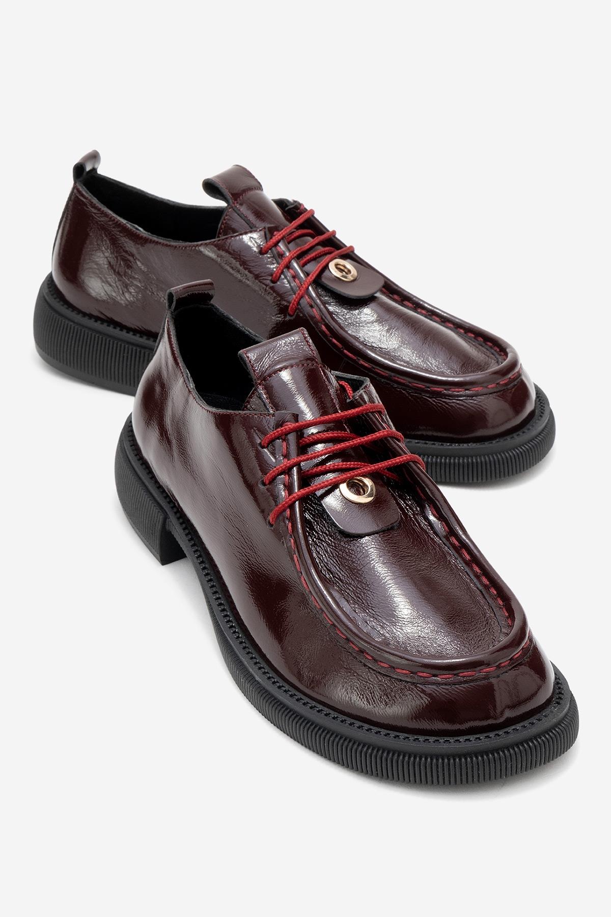 Band - Burgundy Crinkled Patent Genuine Leather Lace-Up Loafer – front three-quarter view showing lace, leather, Vowalisse