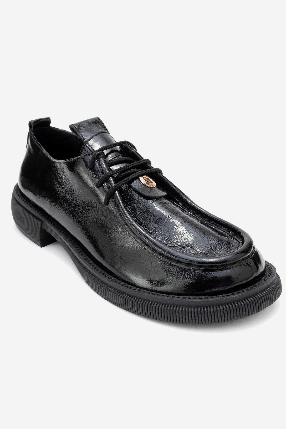 Band - Black Crinkled Patent Genuine Leather Lace-Up Loafer – detail view showing lace, leather, black, Vowalisse