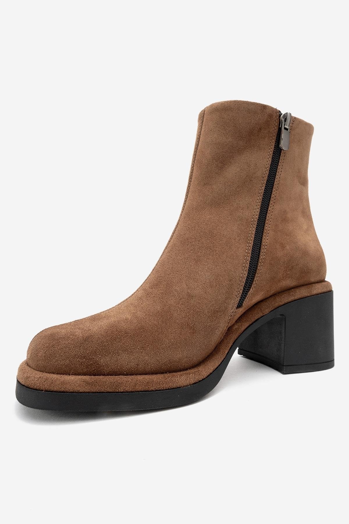 Junae - Cognac Genuine Leather Block Heel Boot – heel view showing leather, suede, Vowalisse