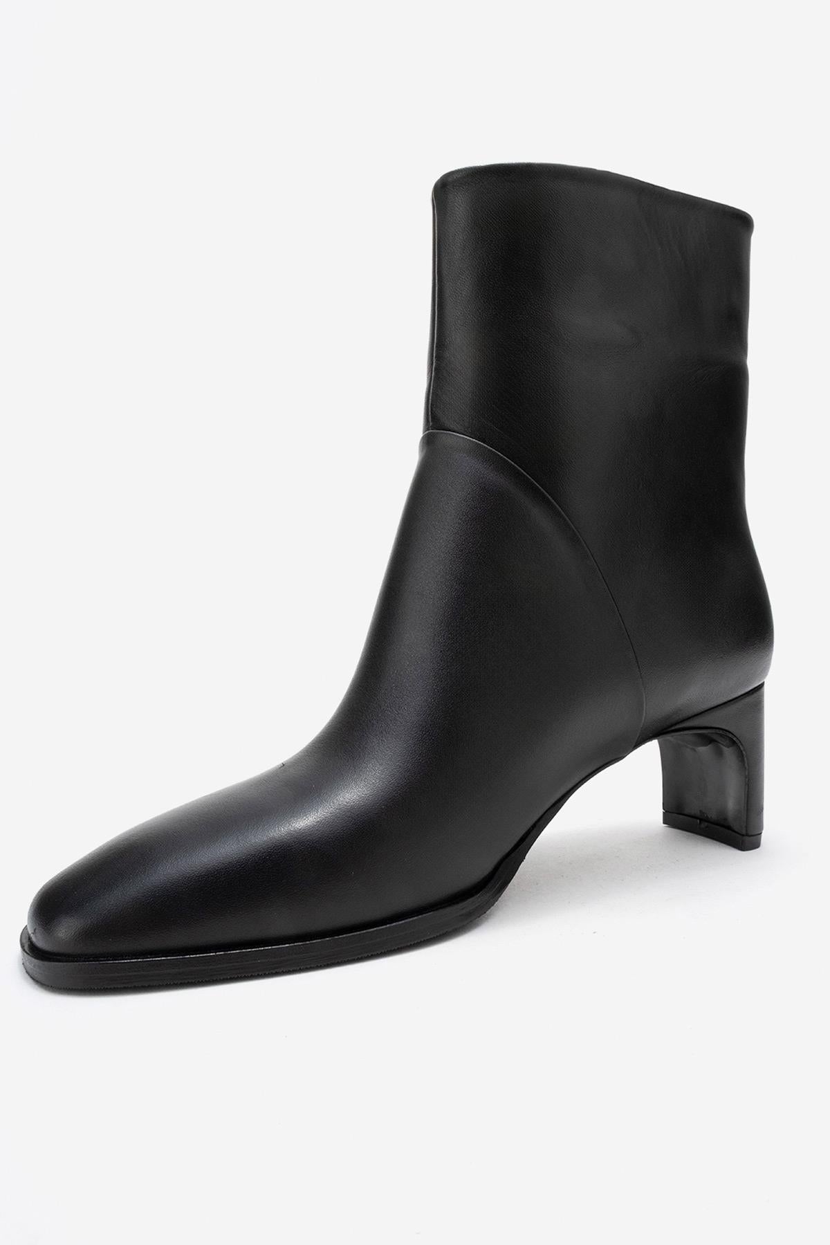 Nordy - Black Genuine Leather Block Heel Boot – heel view showing leather, black, Vowalisse
