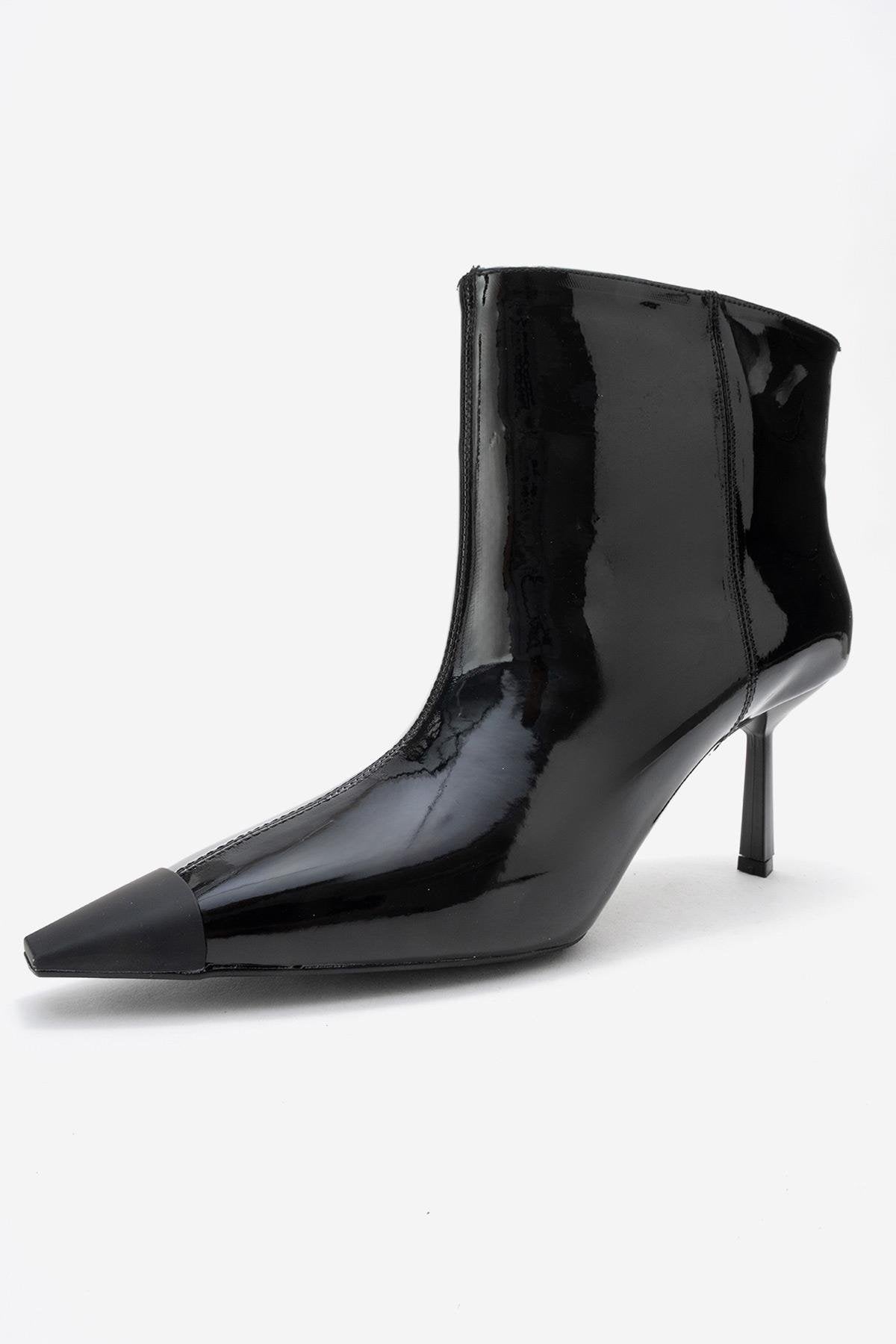 Rassel - Black Patent Pointed Toe Slim Heel Boot – heel view showing leather, black, Vowalisse