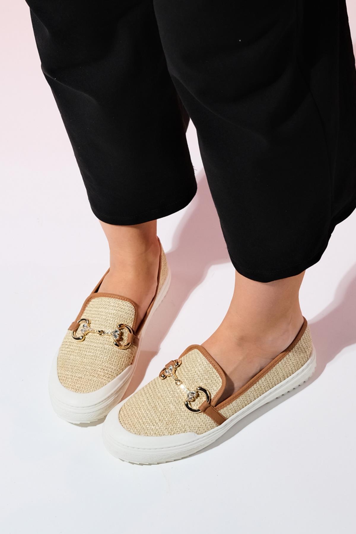 Barcelos - Beige Straw Buckle Loafer – front three-quarter view showing leather, Vowalisse