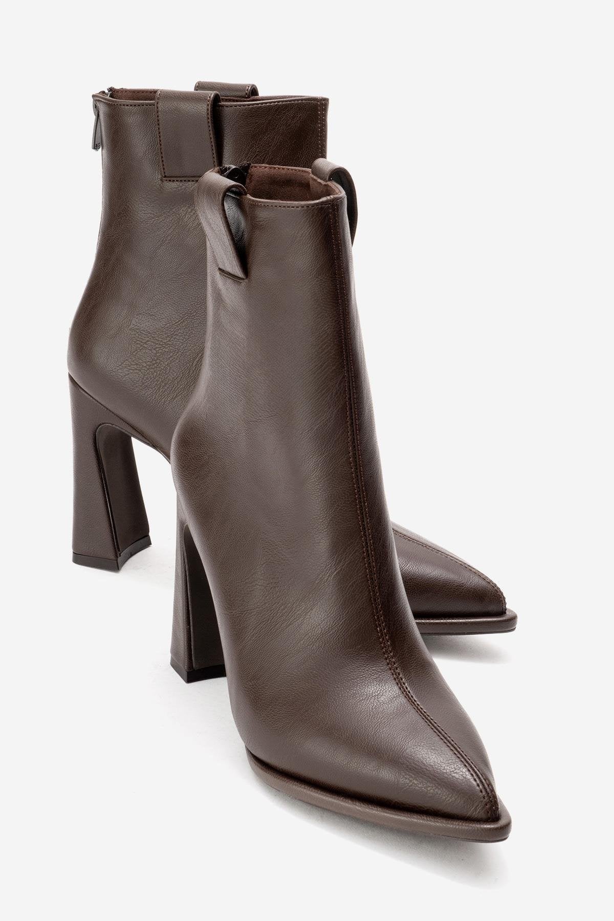 AJA - Brown Block Heel Boot – heel view showing leather, Vowalisse