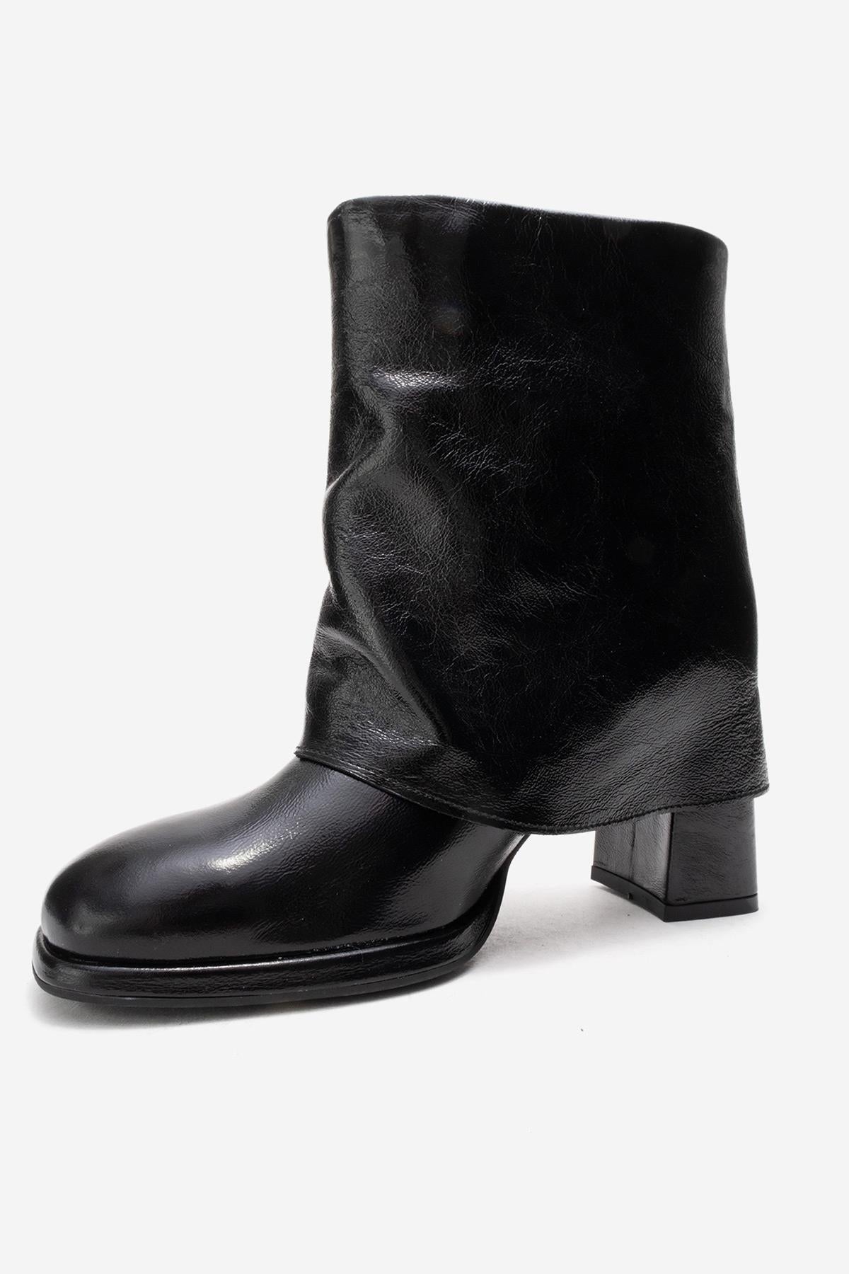 LORE - Black Genuine Leather Block Heel Boot – heel view showing leather, black, Vowalisse