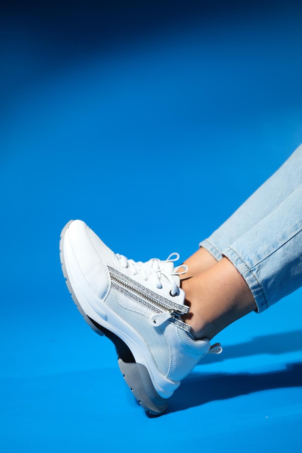 Oude - White Zip-Front Thick-Sole Sport Sneaker – back view showing leather, white, Vowalisse