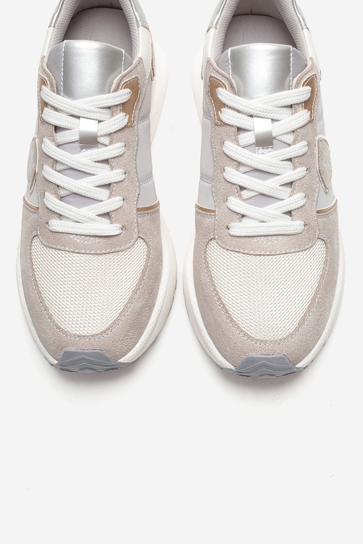 Biella - Off-White Sneaker – side view showing leather, white, Vowalisse