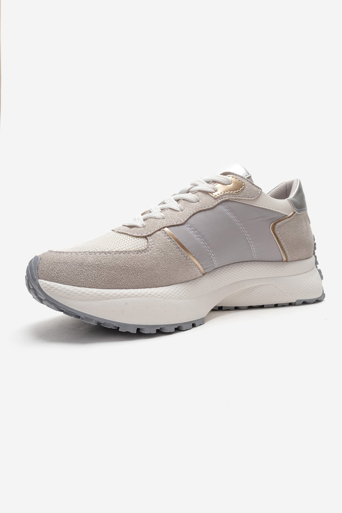 Biella - Off-White Sneaker – top view showing leather, white, Vowalisse