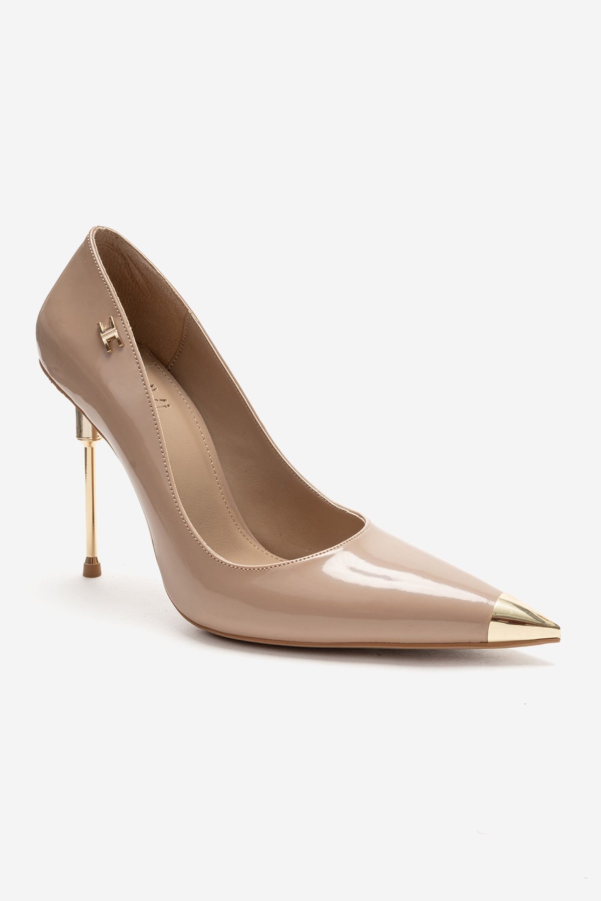 CARLAS - Beige Patent Stiletto Pump – detail view showing leather, Vowalisse