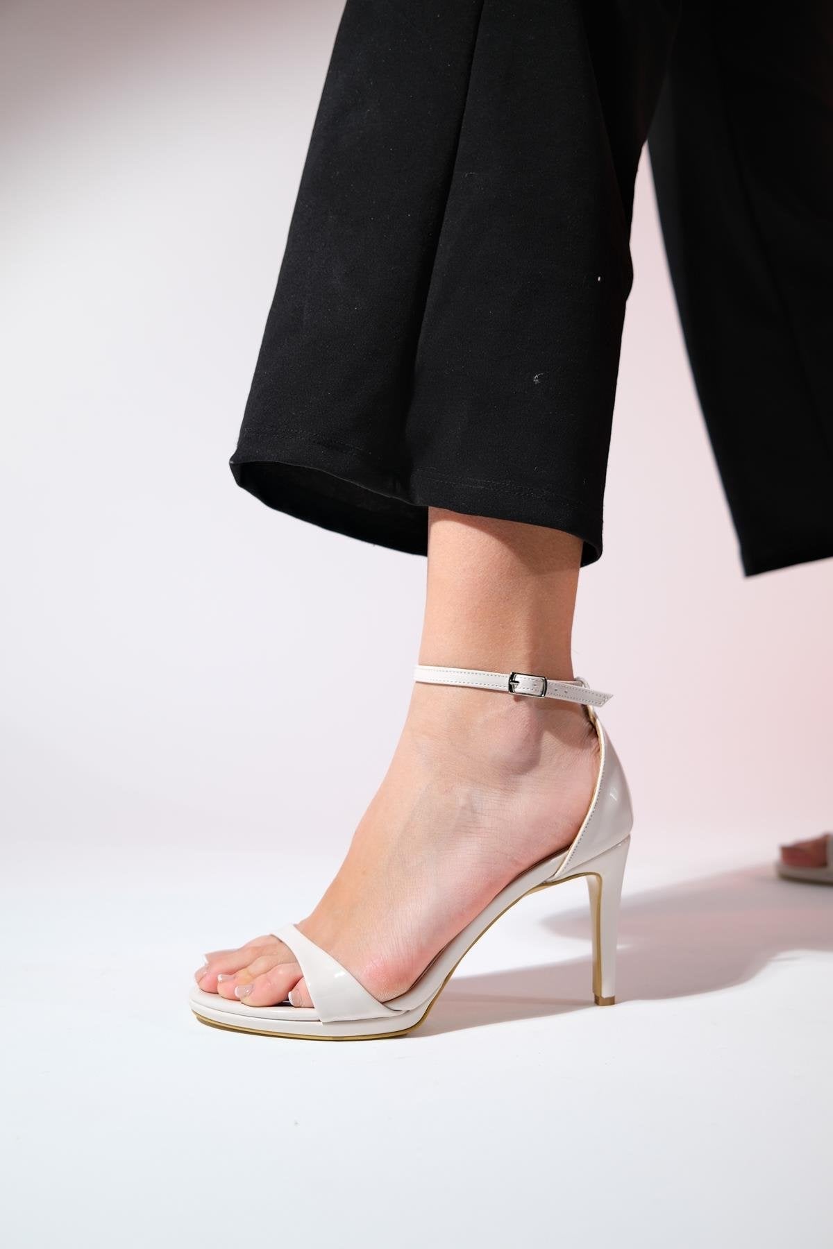 Bern - Beige Patent Platform Heel Dress Shoe – side view showing leather, Vowalisse