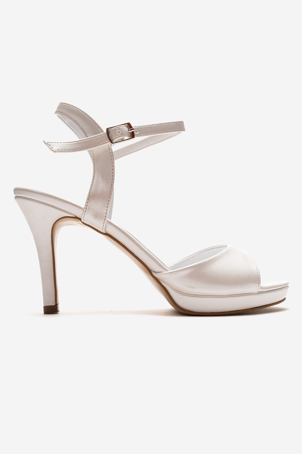 POISE - Off-White Stiletto Pump – heel view showing leather, white, Vowalisse