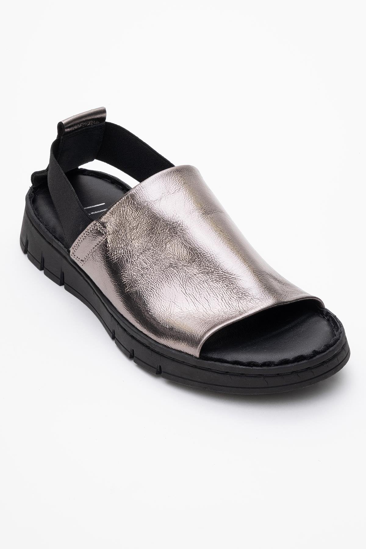 Londoi - Crystal Elastic Strap Leather Sandal – detail view showing crystal, leather, Vowalisse