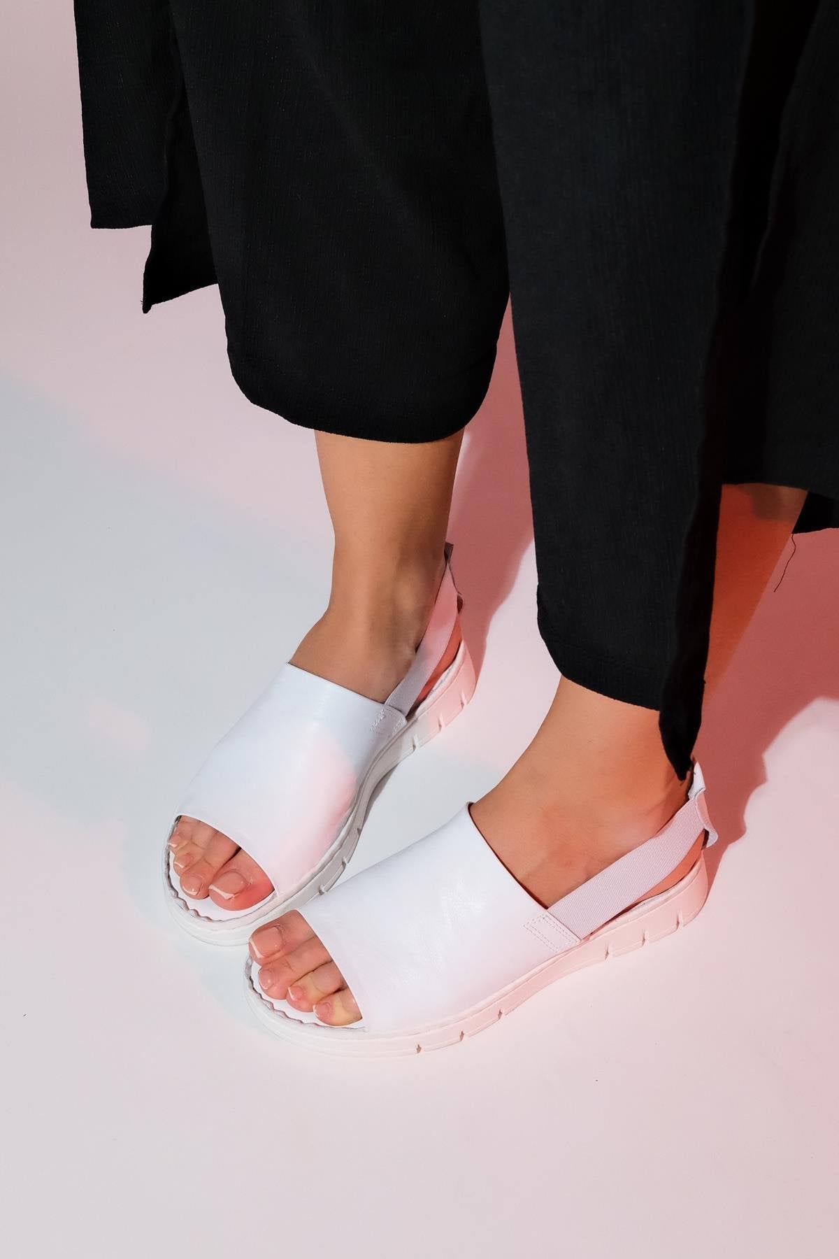 Londoi - White Elastic Strap Leather Sandal – pair view showing leather, white, Vowalisse