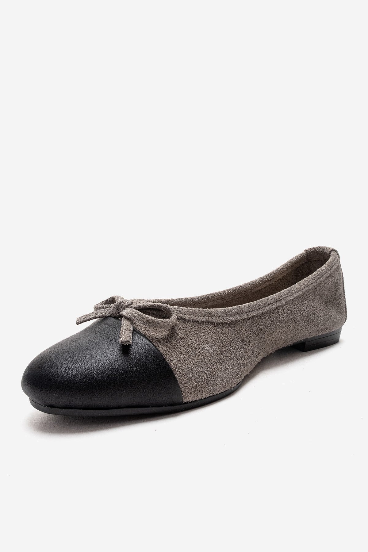 BOLEO - Gray Genuine Leather Ballet Flat – top view showing bow, leather, suede, Vowalisse