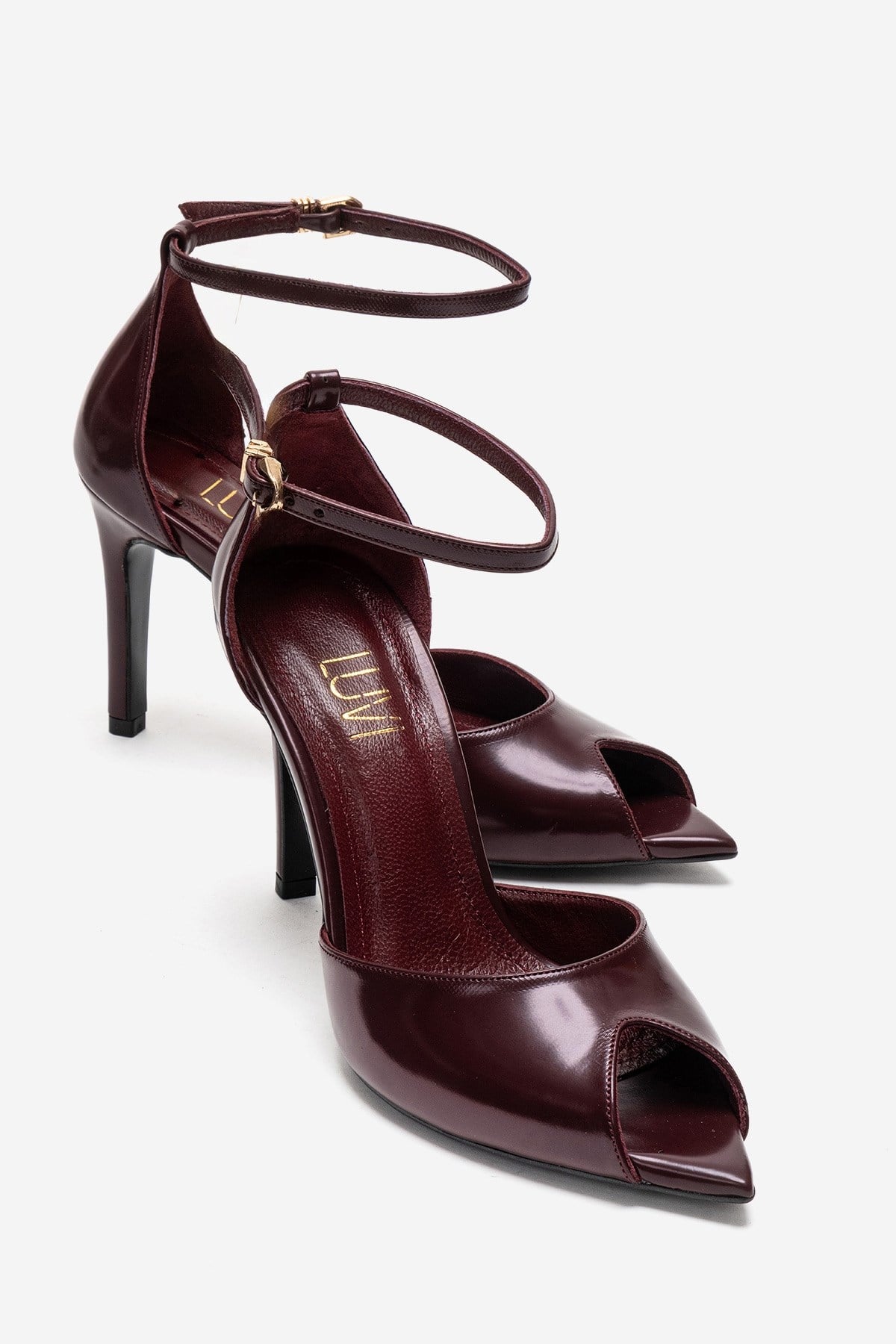 DONA - Burgundy Stiletto Pump – front three-quarter view showing leather, Vowalisse