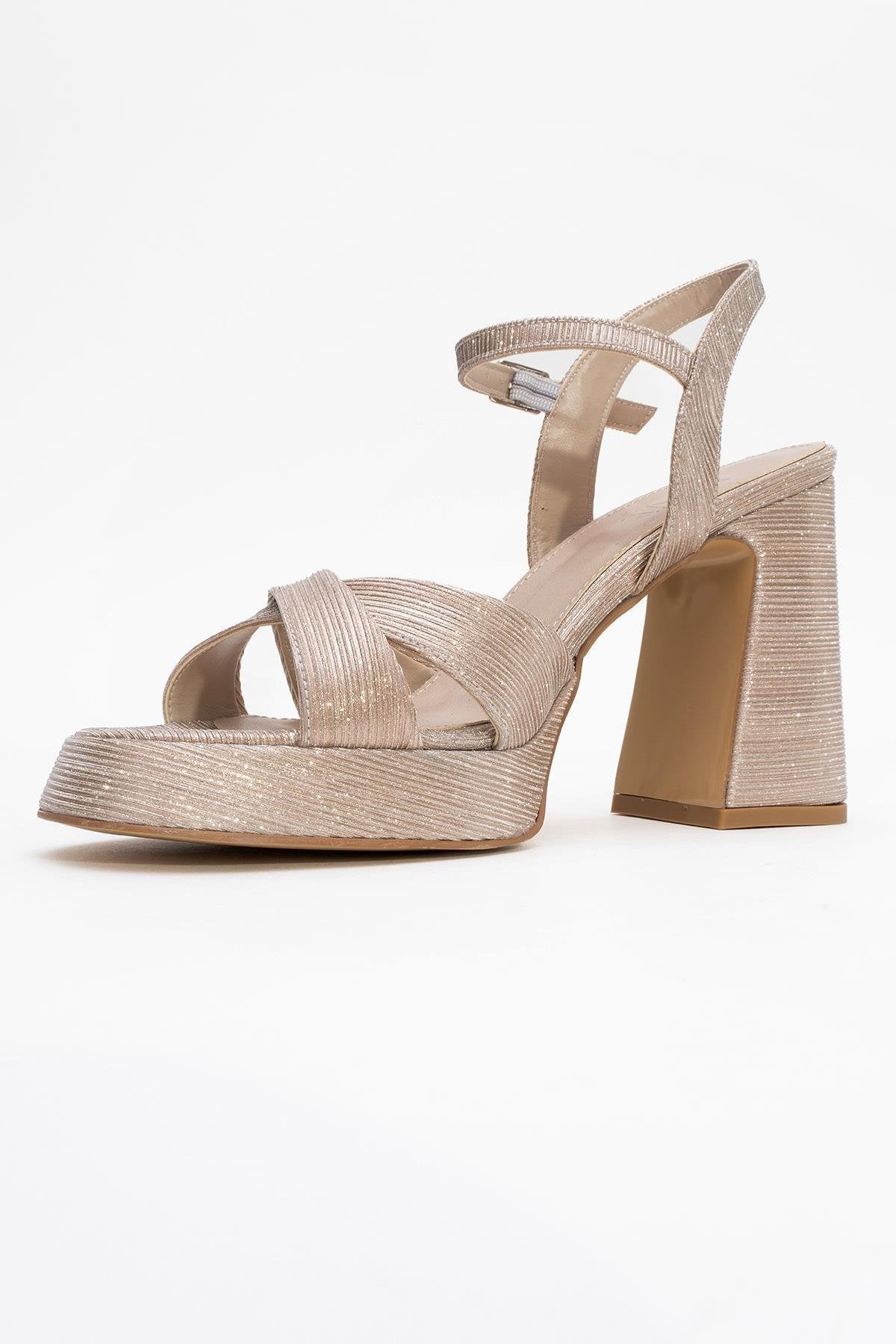 Lello - Gold Striped Platform Heel Shoe – detail view showing leather, gold, Vowalisse