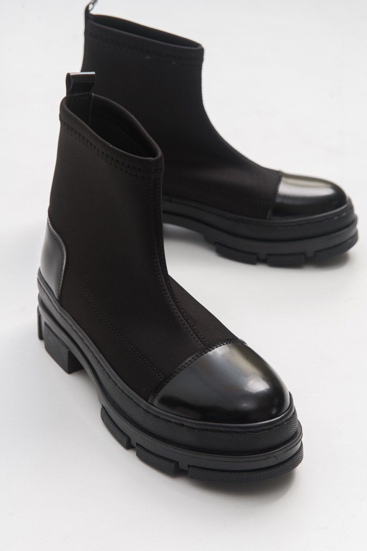 Bendis - Black Scuba Boot – heel view showing leather, black, red, Vowalisse