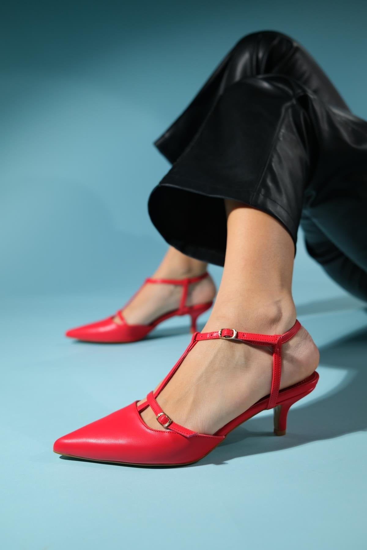 Frans - Red Pointed-Toe Backless Low-Heel Shoe – detail view showing leather, red, Vowalisse