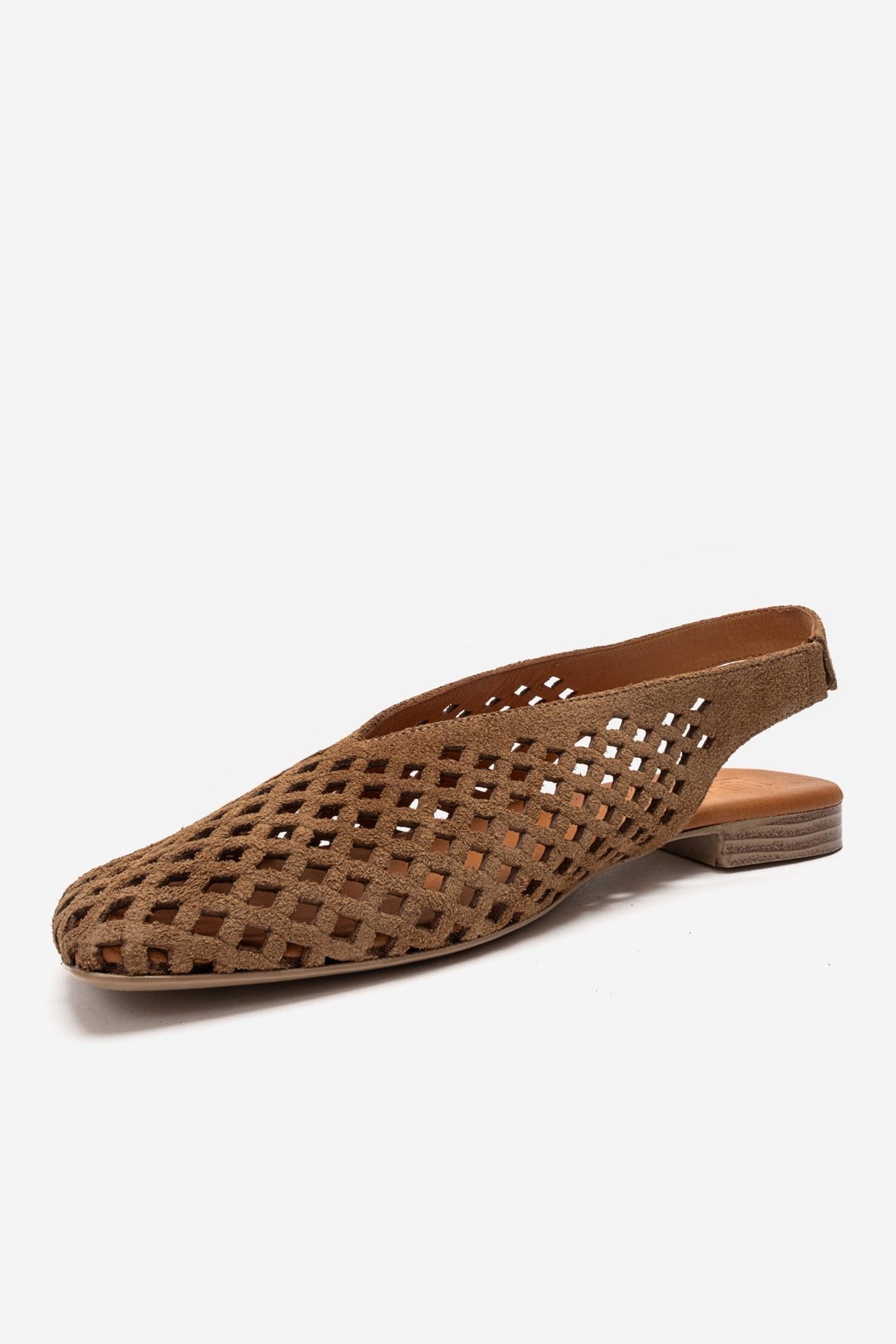DELIZIA - Camel Genuine Leather Closed-Toe Sandal – top view showing leather, suede, Vowalisse