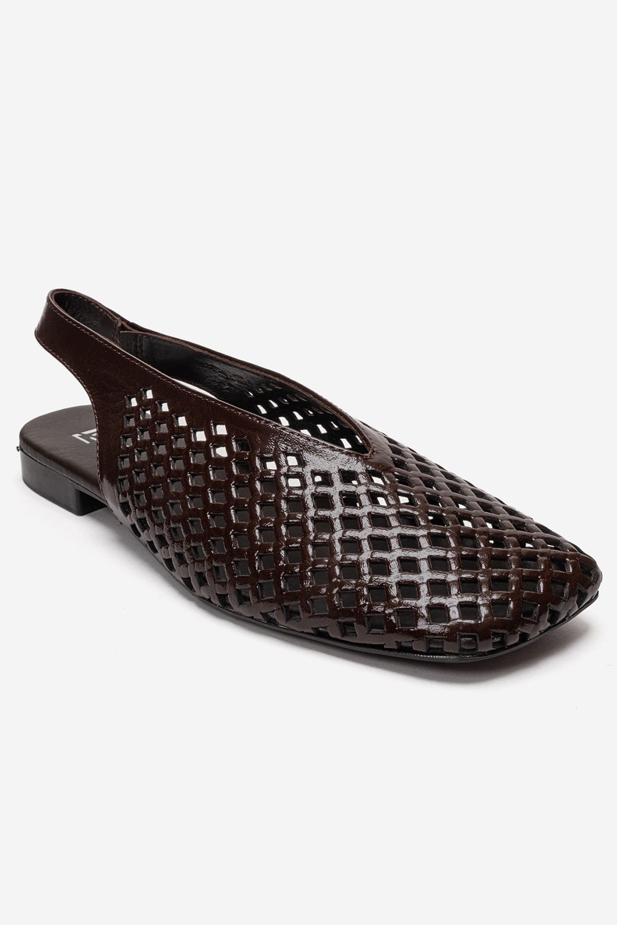 DELIZIA - Brown Genuine Leather Closed-Toe Sandal – detail view showing leather, Vowalisse