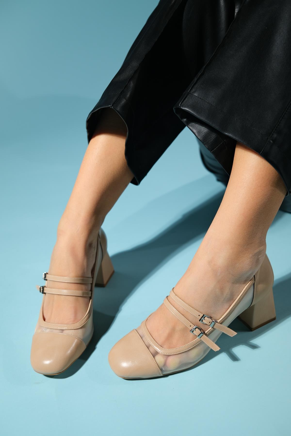 Scots - Beige Block Heel Shoe – side view showing leather, Vowalisse