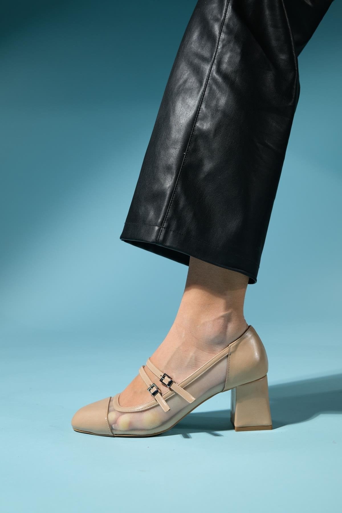 Scots - Beige Block Heel Shoe – detail view showing leather, Vowalisse