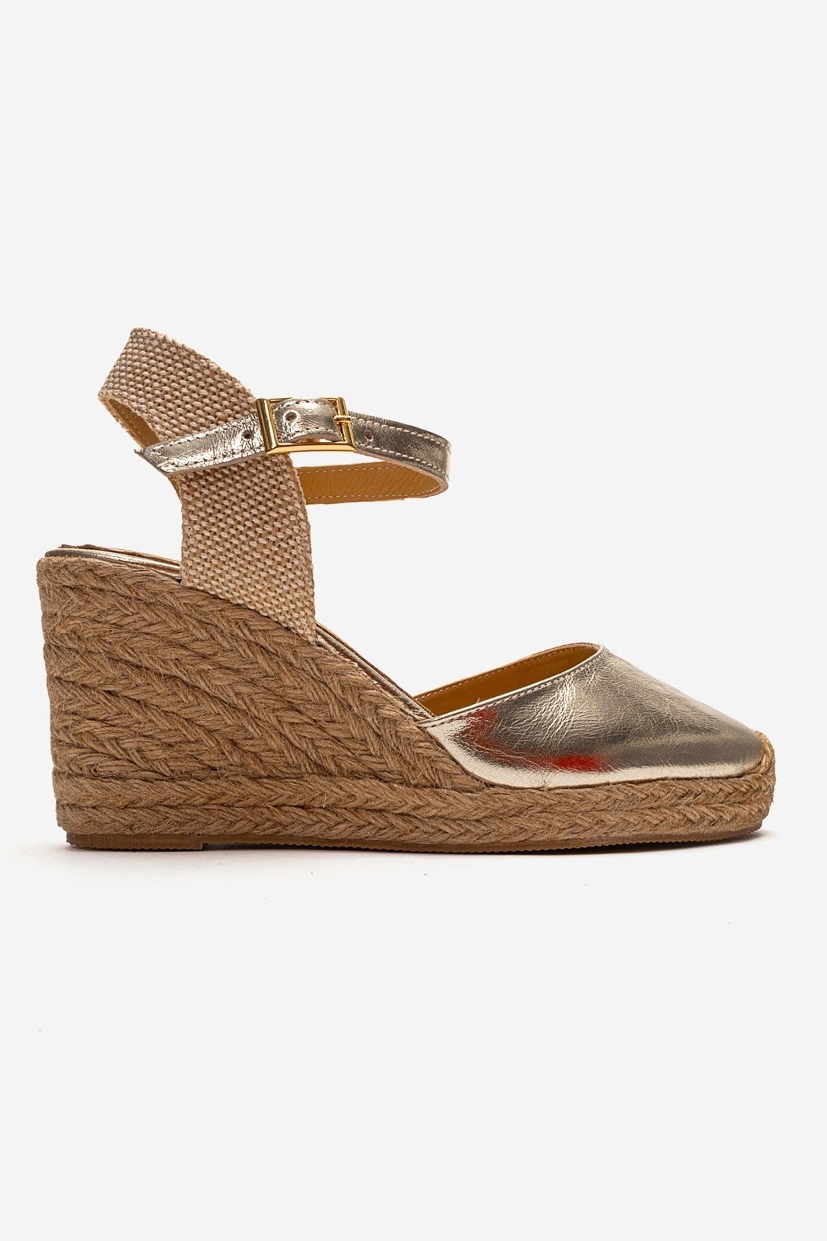 SINTA - Gold Genuine Leather Heeled Sandal – heel view showing leather, gold, Vowalisse