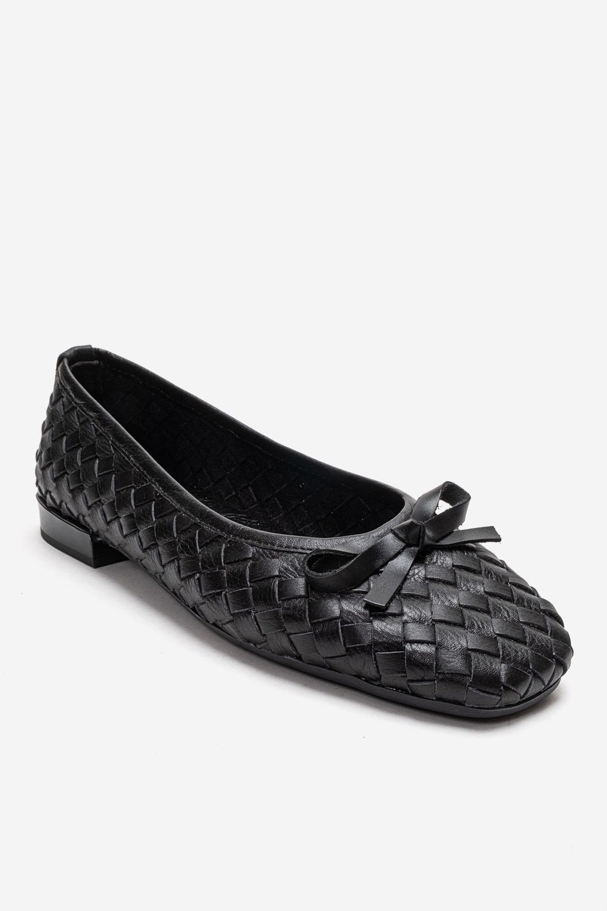 GAREN - Black Genuine Leather Ballet Flat – detail view showing bow, leather, black, Vowalisse