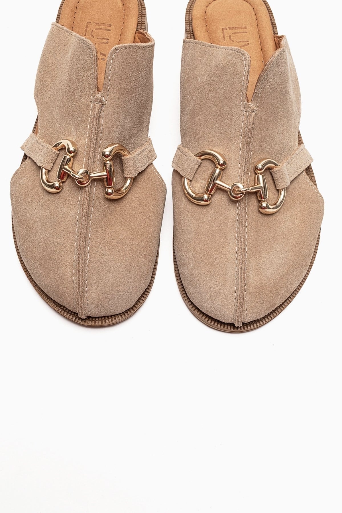 FAVOR - Beige Genuine Leather Closed-Toe Mule – side view showing leather, suede, Vowalisse