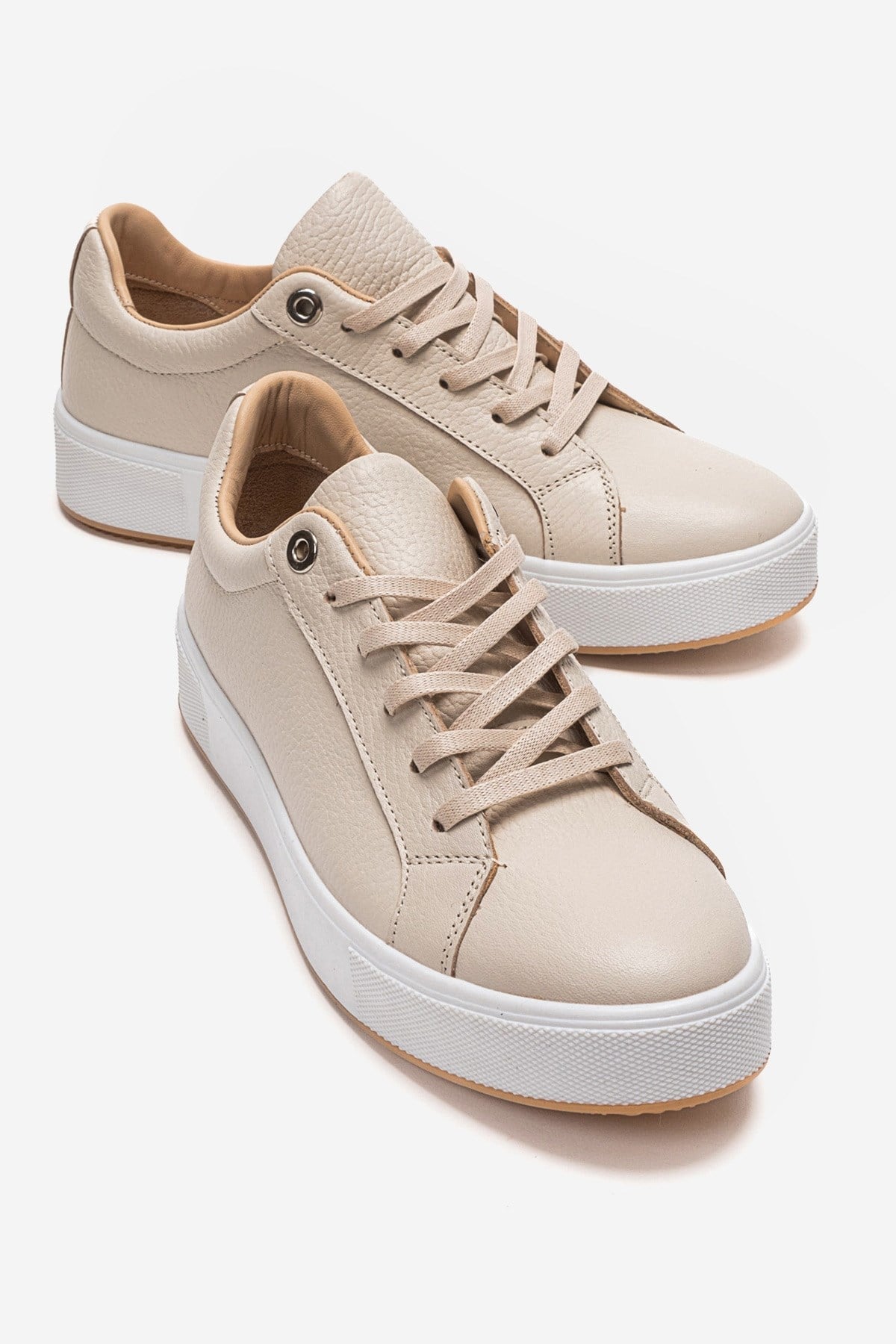 PALLEN - Beige Genuine Leather Casual Sneaker – front three-quarter view showing leather, Vowalisse