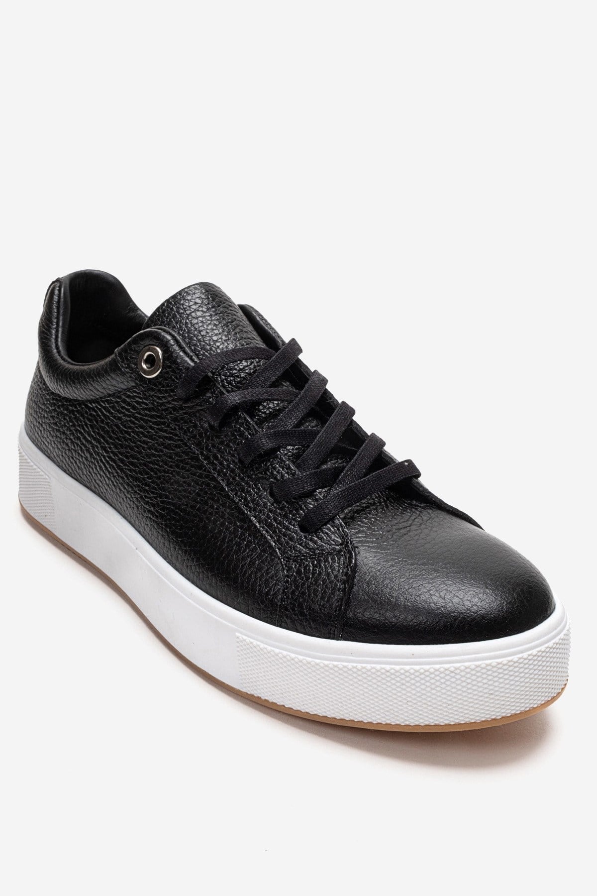 PALLEN - Black Genuine Leather Casual Sneaker – detail view showing leather, black, Vowalisse