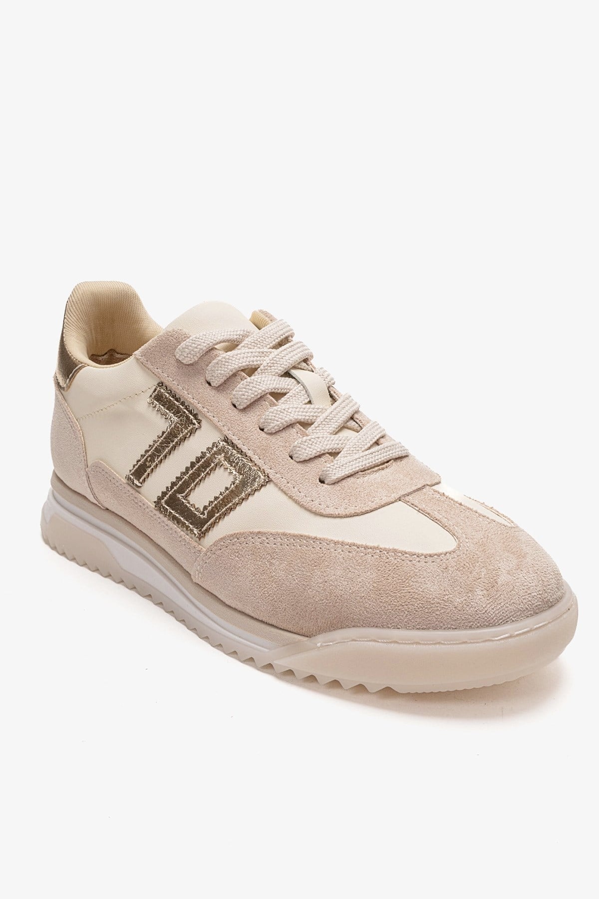 ARVON - Beige Sneaker – detail view showing leather, Vowalisse