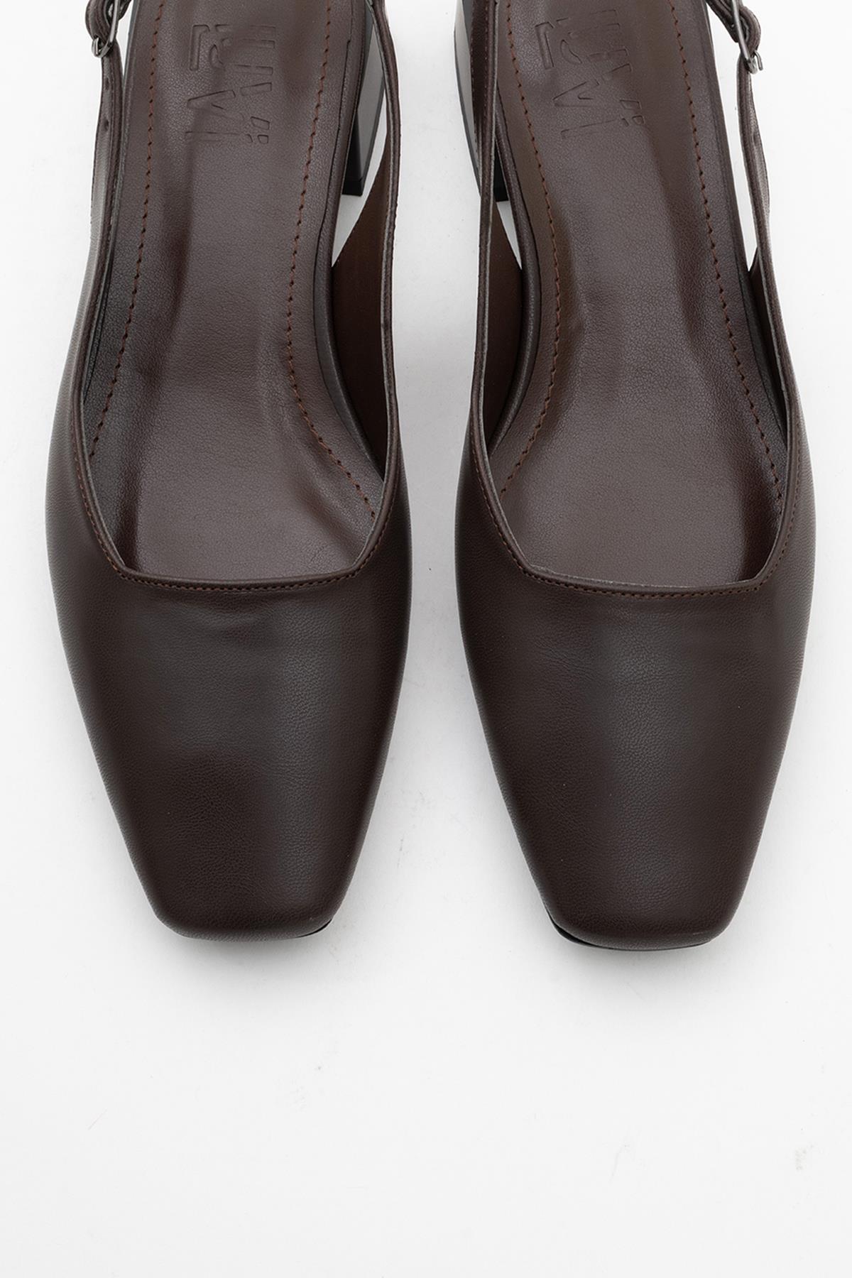 State - Brown Heeled Shoe – side view showing leather, Vowalisse