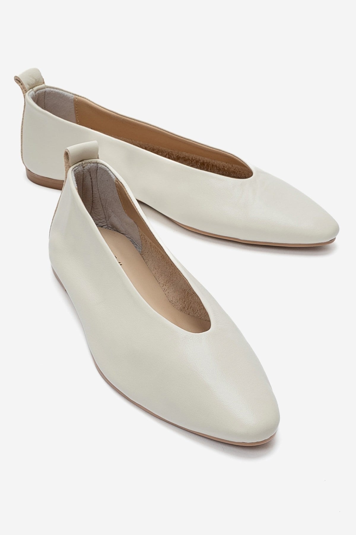 JENAS - Off-White Genuine Leather Ballet Flat – front three-quarter view showing leather, white, Vowalisse