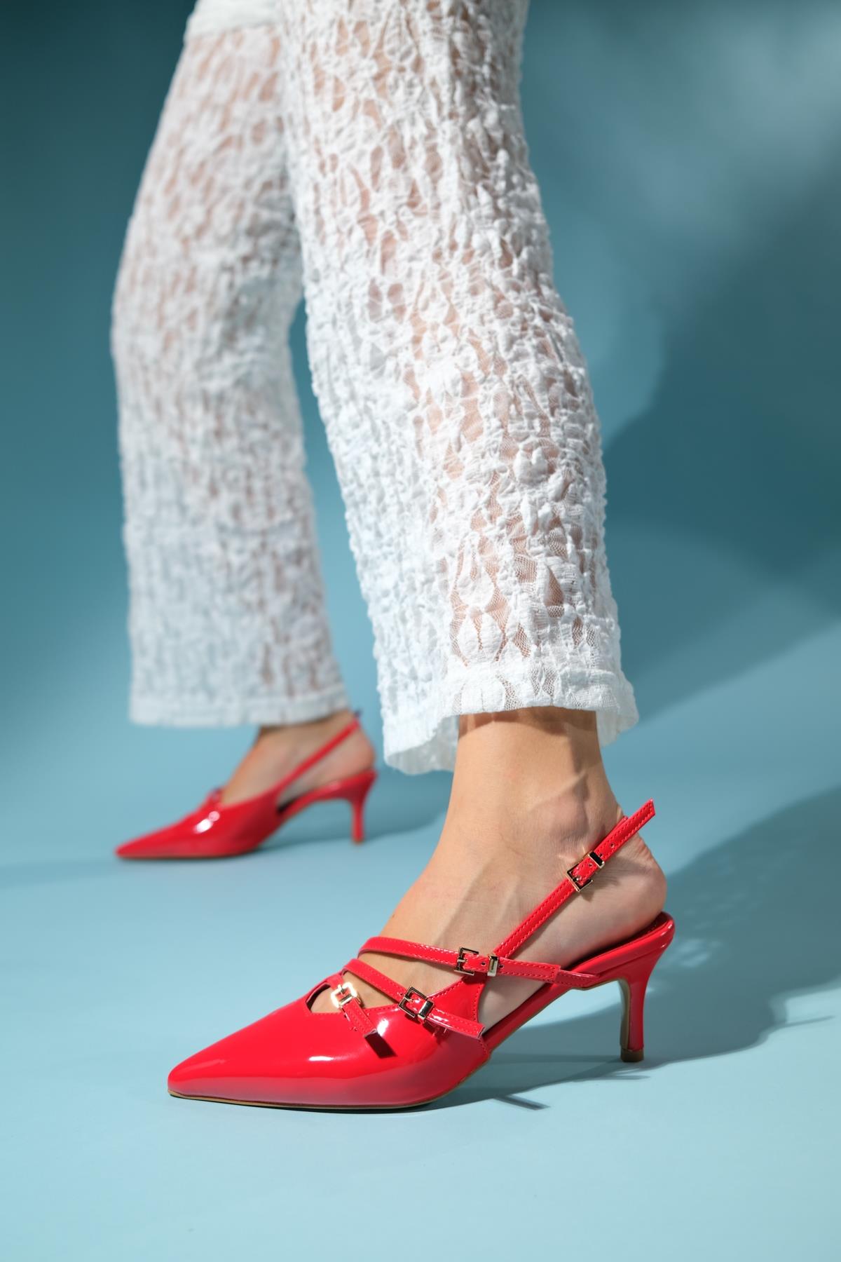 Magra Red Patent Pointed-Toe Slingback Stiletto – front three-quarter view showing leather, red, Vowalisse