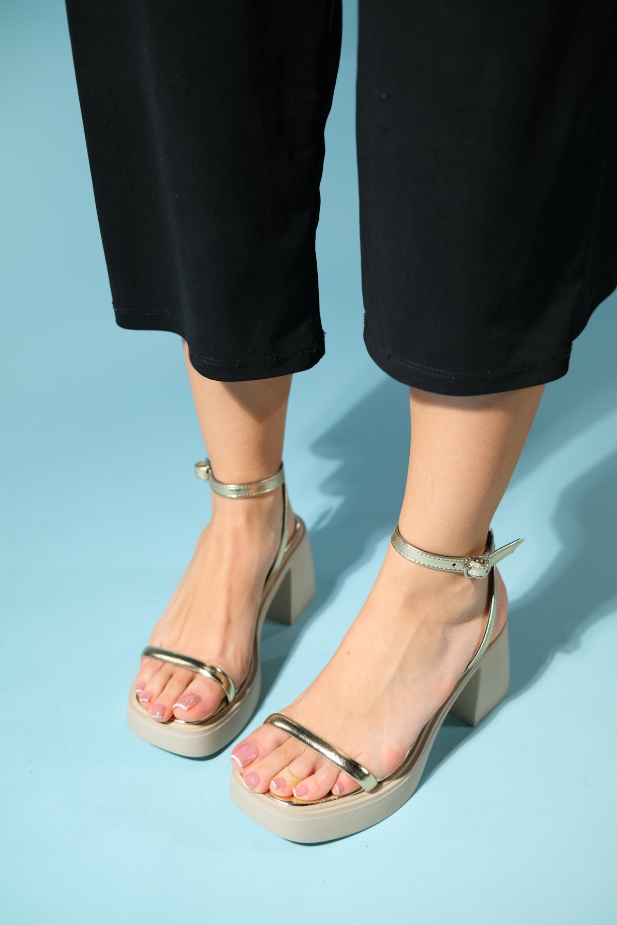 Cermen - Gold Platform Heel Sandal – back view showing leather, gold, Vowalisse