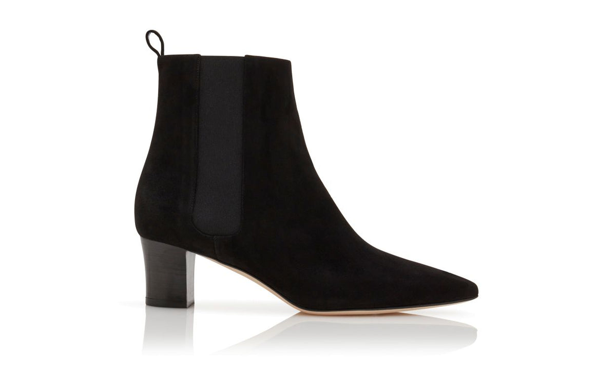 Adriana Élan Black Pointed Toe Ankle Boots – side profile showing black pointed toe, suede, Vowalisse