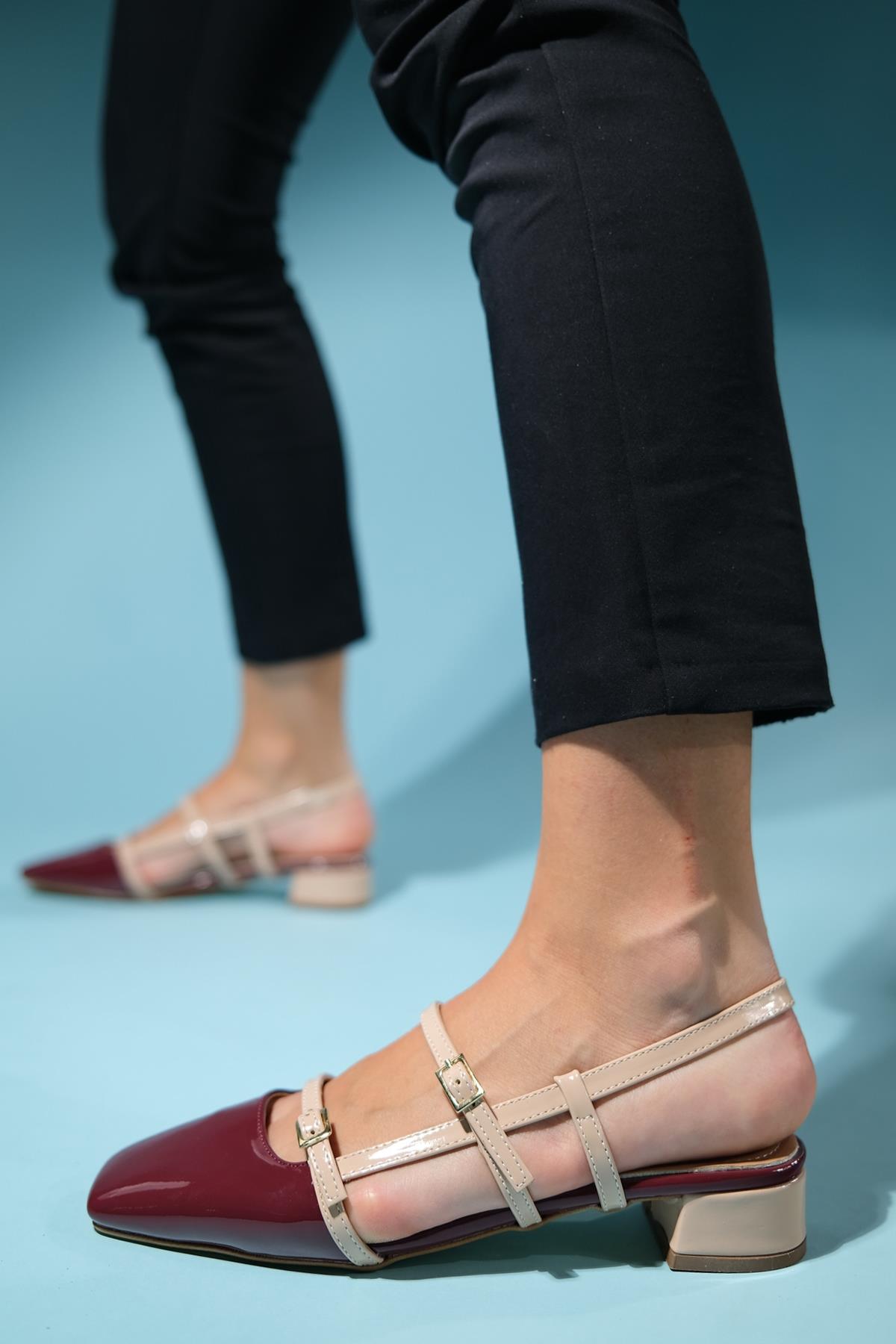Lasy - Burgundy-Beige Patent Heeled Sandal – detail view showing leather, Vowalisse
