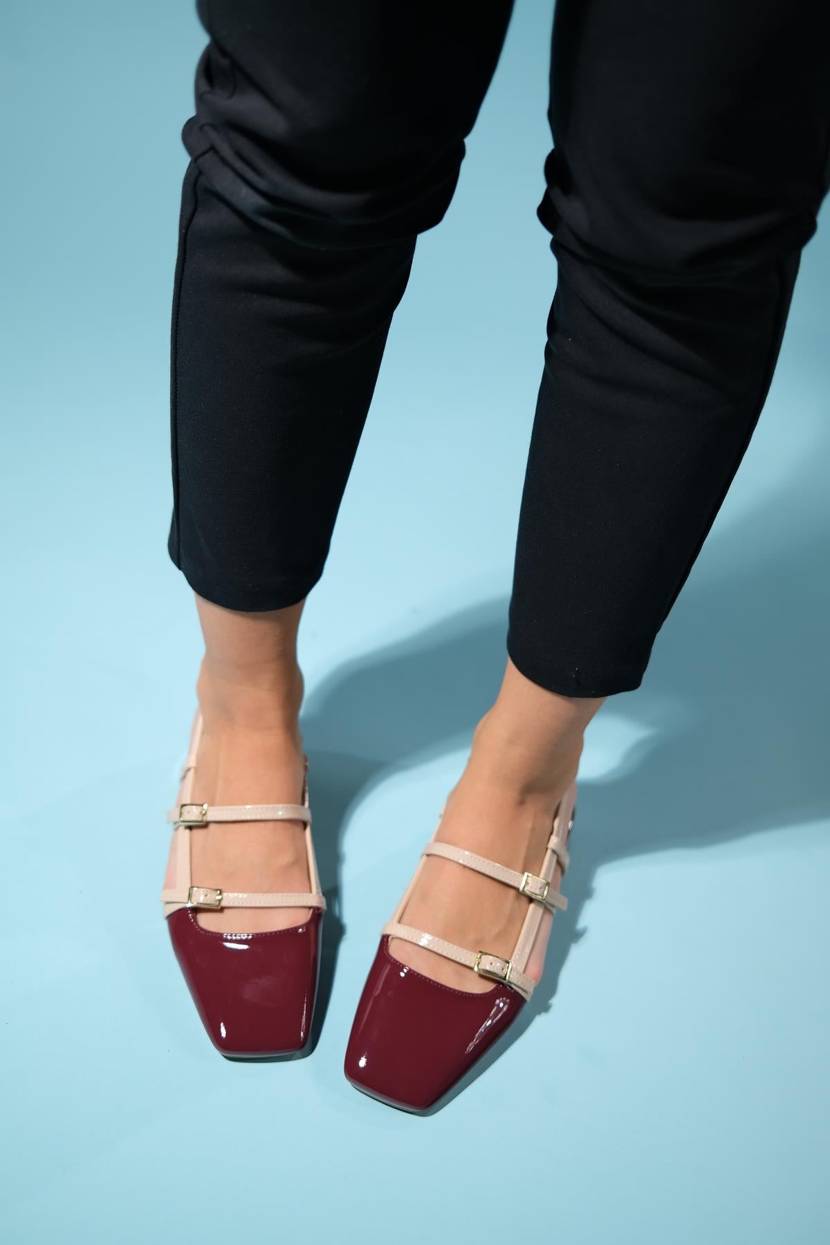 Lasy - Burgundy-Beige Patent Heeled Sandal – heel view showing leather, Vowalisse
